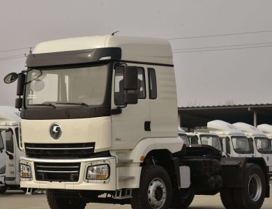 Camion FAW cargo transport logistique